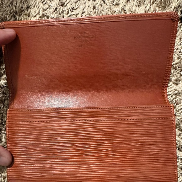Louis Vuitton Wallet with COA - Picture 8 of 14